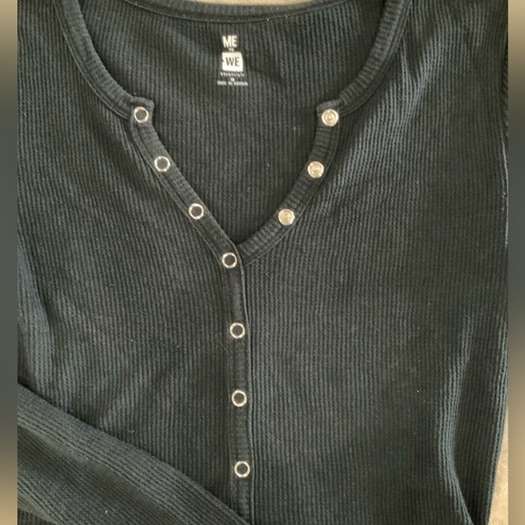 black henley crop - Picture 2 of 3